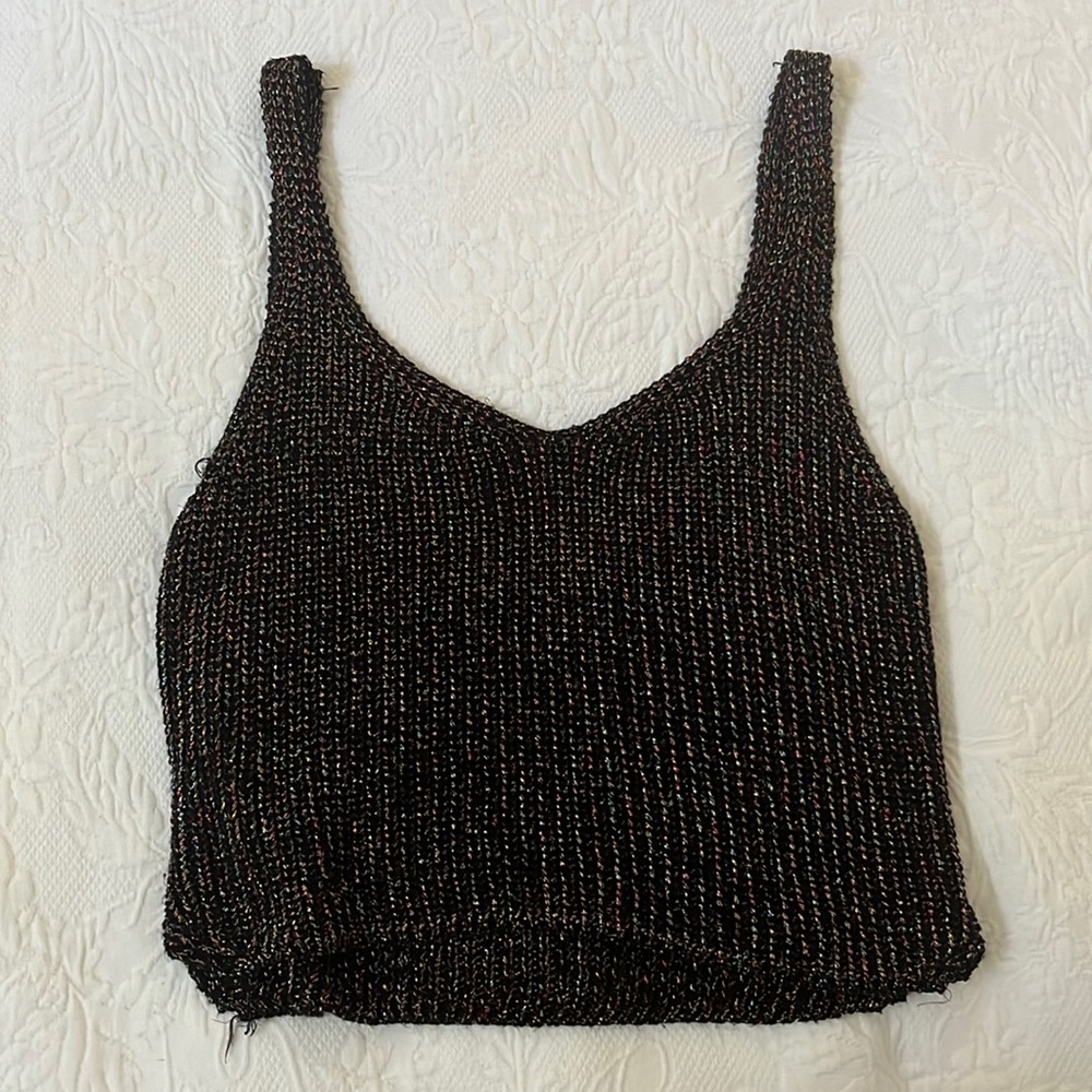 American Apparel Knit cropped tank top. Lightly used. XS/M. Metallic yarn.